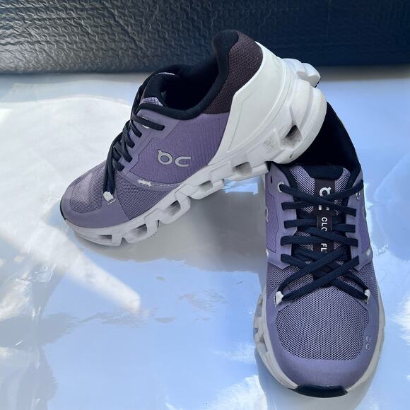 On Running | Women's Cloudflyer 4 | Shark / Pearl | Sz W6 | 71.98092 | Pre-owned - Picture 13 of 13